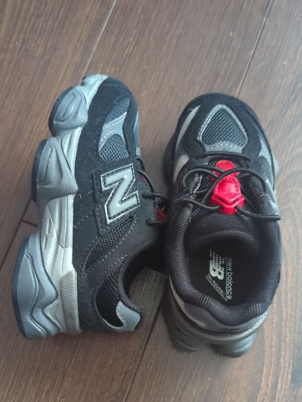 New Balance 9060 Kids Toggle Closure - Low Tops - Picture 9 of 13